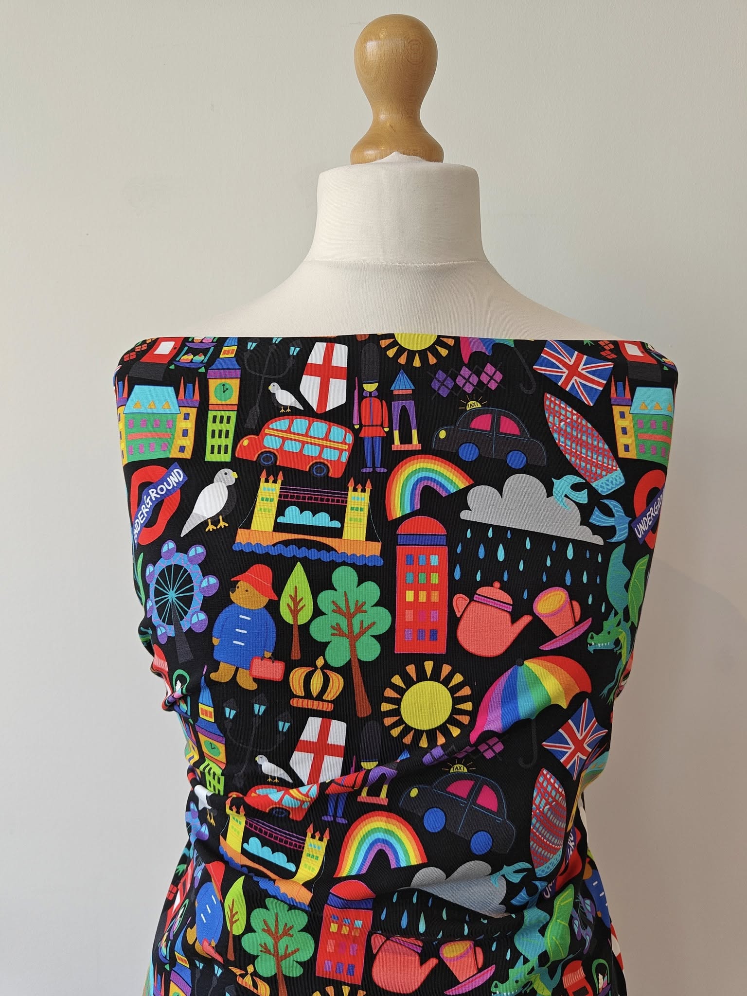 Hazeltjes London Baby (Black), organic jersey - Image 6
